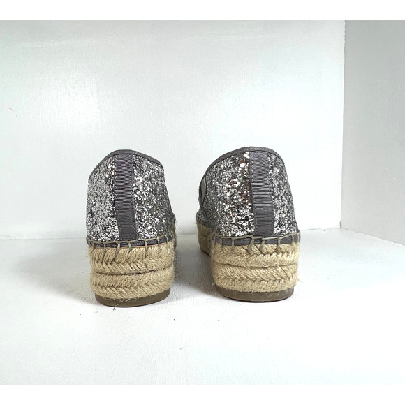 GUESS TAVA ESPADRILLE Silver sequin - Platform - Slip On Shoe -  Women's size 8 - Picture 6 of 8
